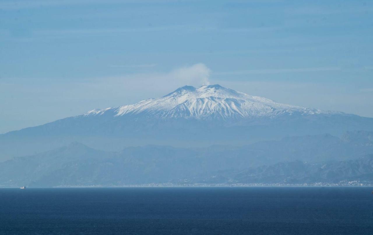 Il Tuo Letto Sullo Stretto Panzió Reggio di Calabria Kültér fotó